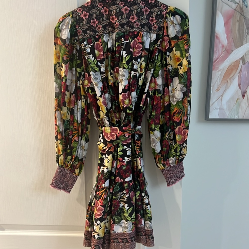 A beautiful new never worn Alice & Olivia mini dress - Picture 2 of 2